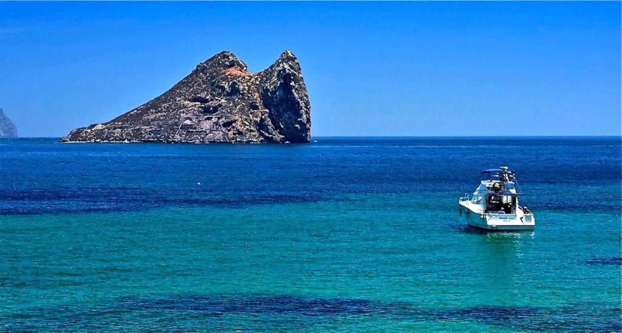 Los Geraneos Aguilas Luaran gambar