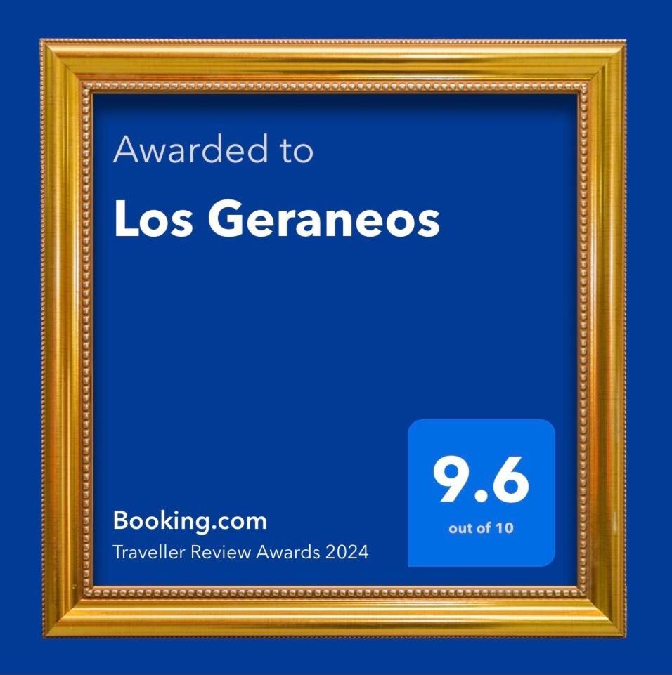 Los Geraneos Aguilas Luaran gambar